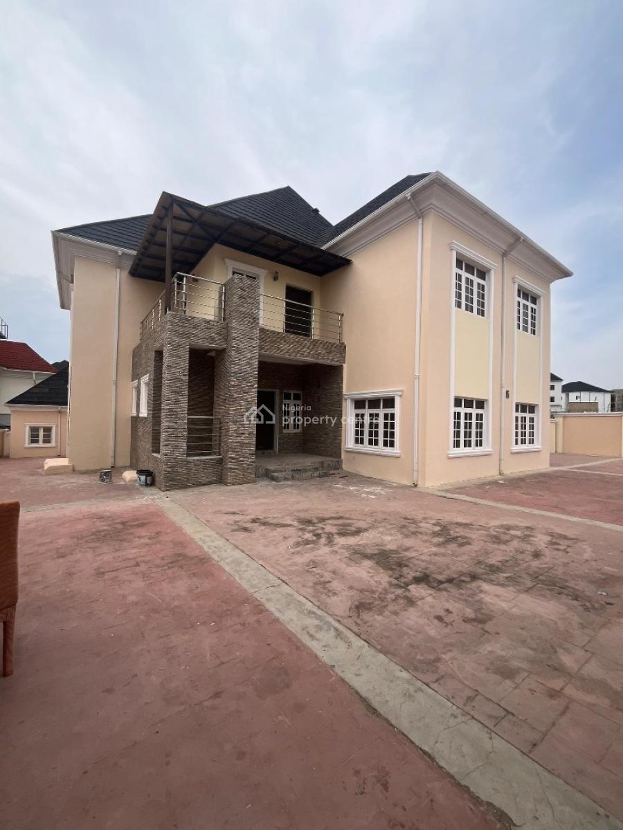 5 Bedrooms Duplex with 2 Bq, Guzape District, Abuja, Detached Duplex for Sale