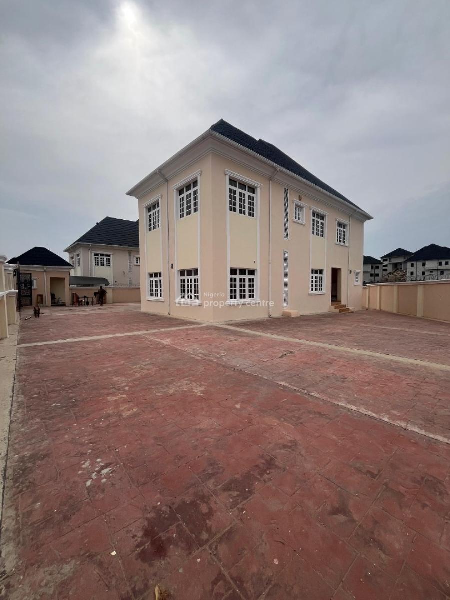 5 Bedrooms Duplex with 2 Bq, Guzape District, Abuja, Detached Duplex for Sale