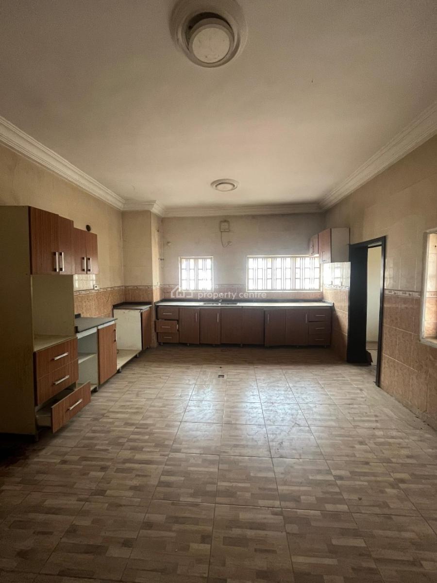 5 Bedrooms Duplex with 2 Bq, Guzape District, Abuja, Detached Duplex for Sale