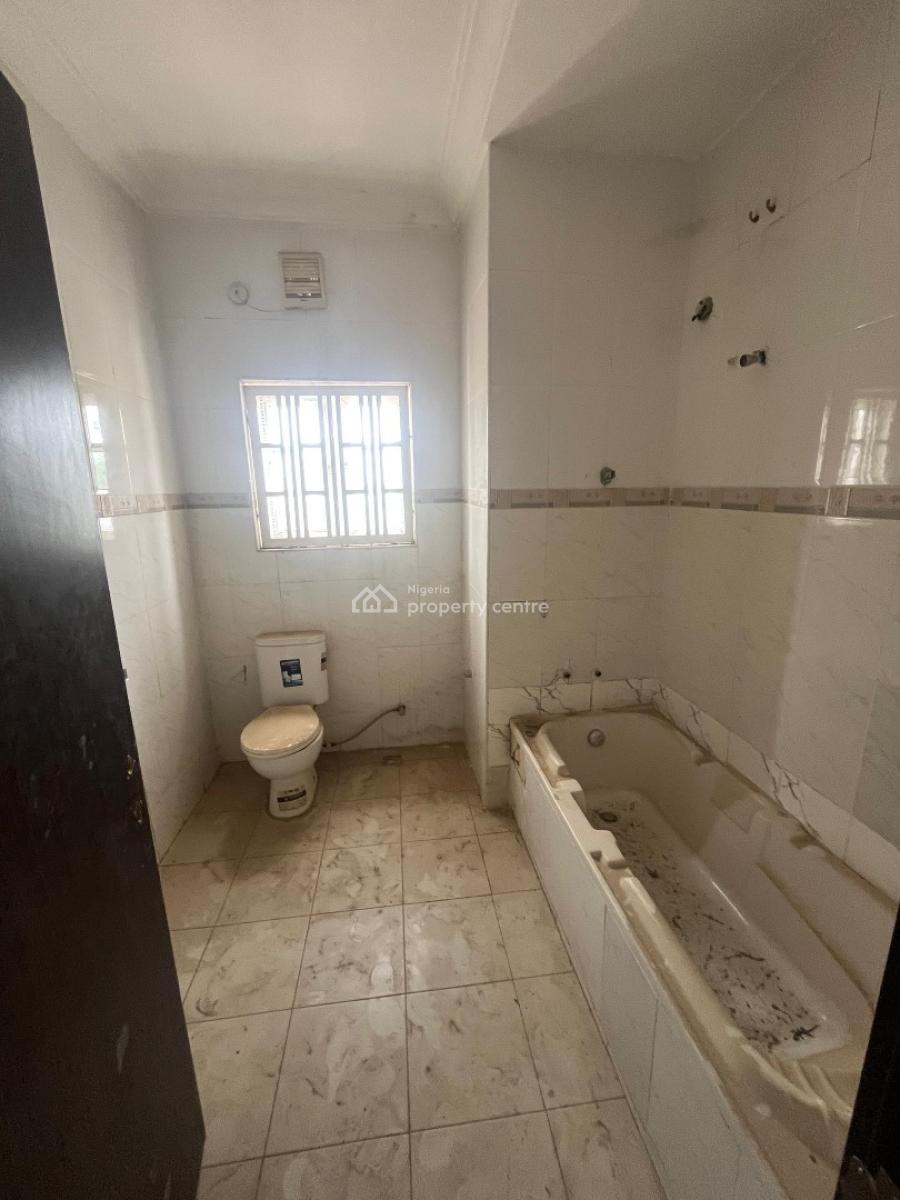 5 Bedrooms Duplex with 2 Bq, Guzape District, Abuja, Detached Duplex for Sale
