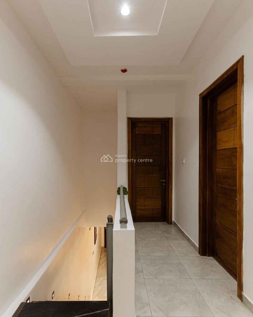 2bedroom Maisonette Luxury Apartment Fully Furnished and Serviced., By White Sand School., Lekki Phase 1, Lekki, Lagos, Flat / Apartment for Sale