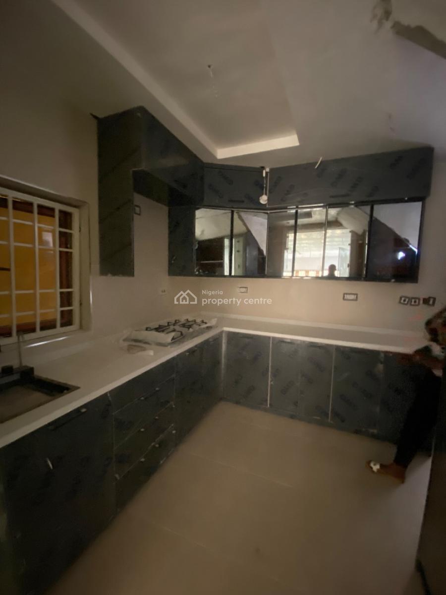4 Bedrooms Terraced Duplex with a Bq, Guzape District, Abuja, Terraced Duplex for Sale