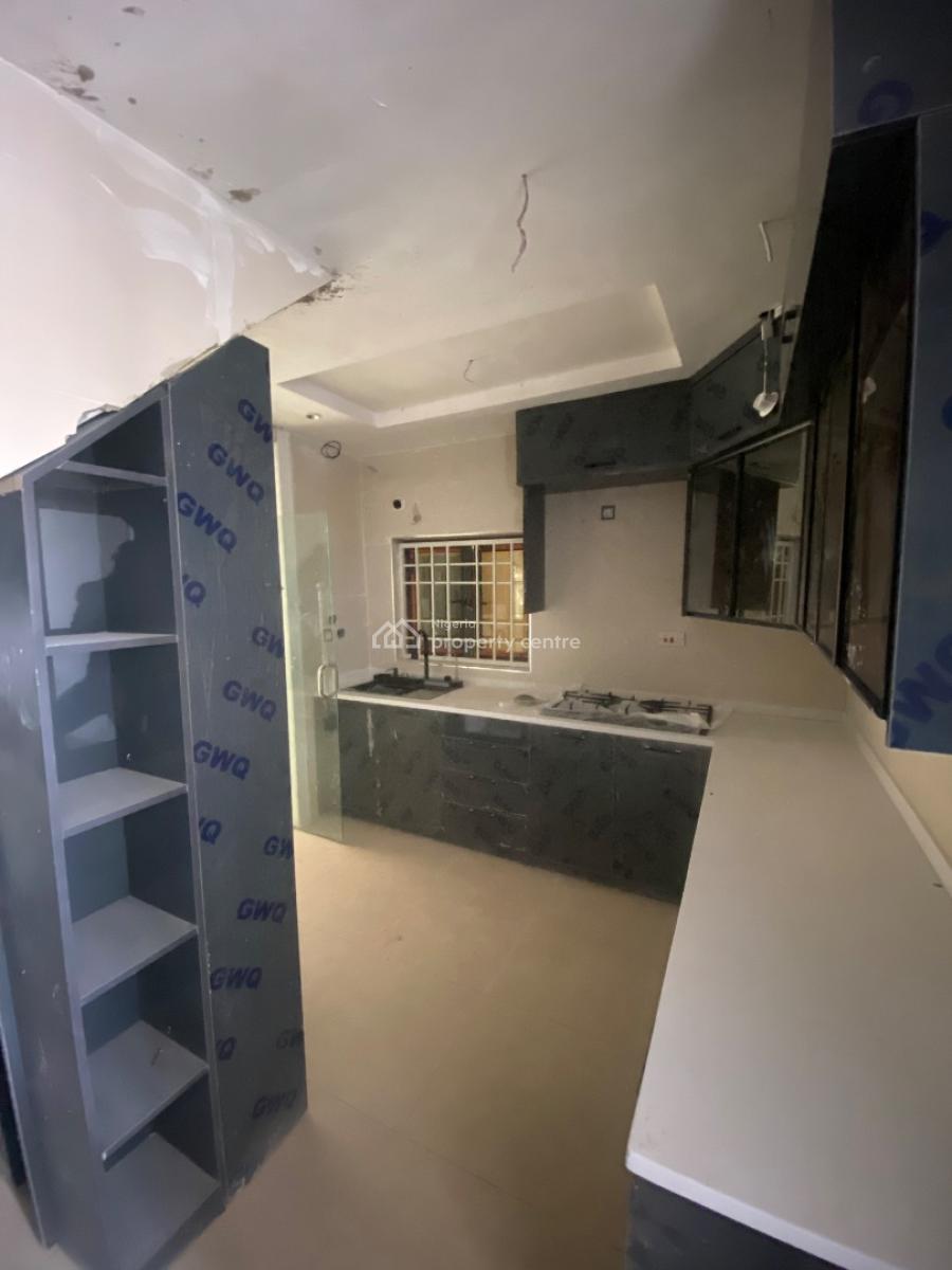 4 Bedrooms Terraced Duplex with a Bq, Guzape District, Abuja, Terraced Duplex for Sale