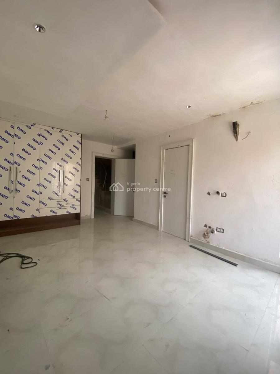 4 Bedrooms Terraced Duplex with a Bq, Guzape District, Abuja, Terraced Duplex for Sale