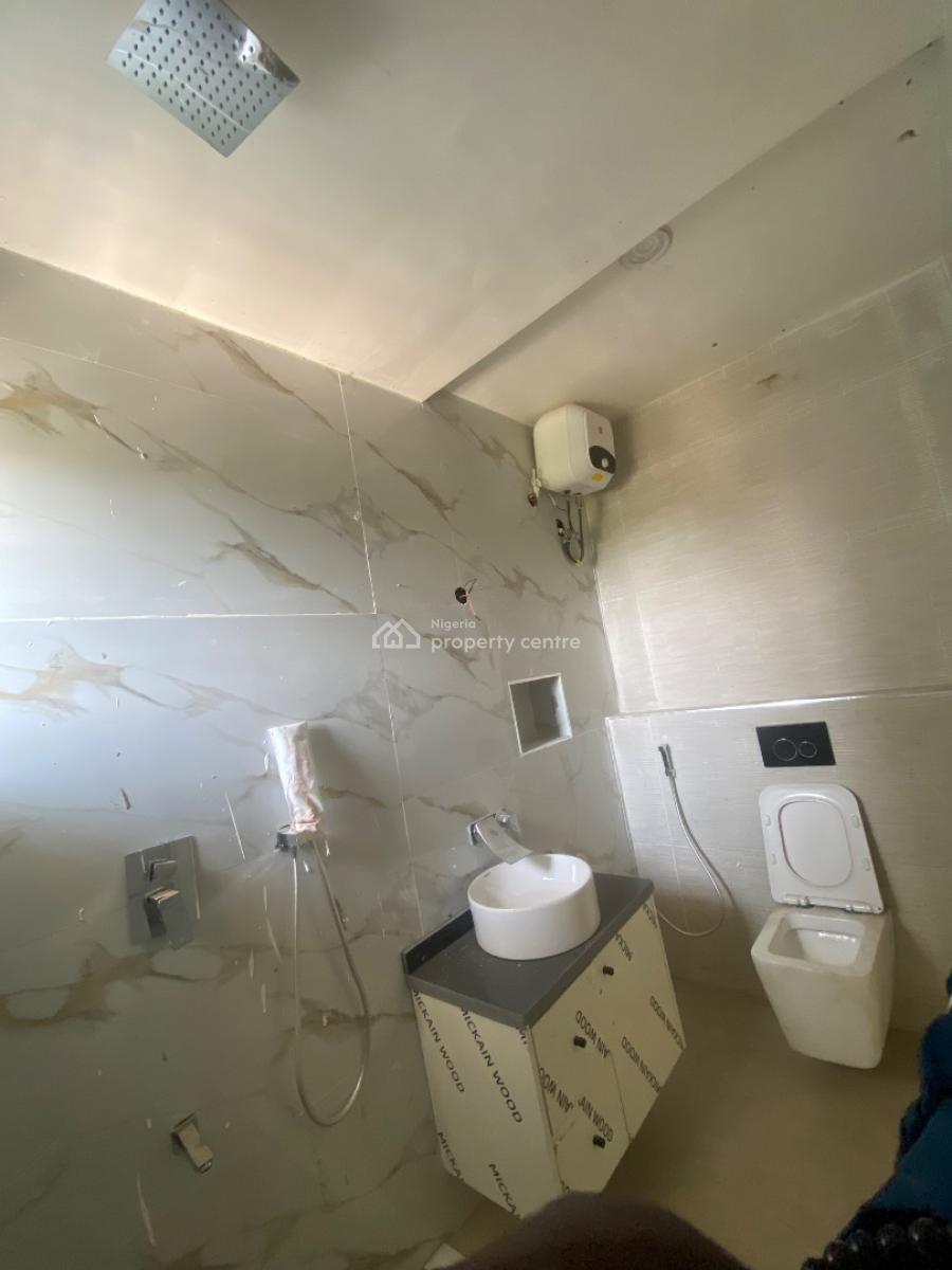 4 Bedrooms Terraced Duplex with a Bq, Guzape District, Abuja, Terraced Duplex for Sale