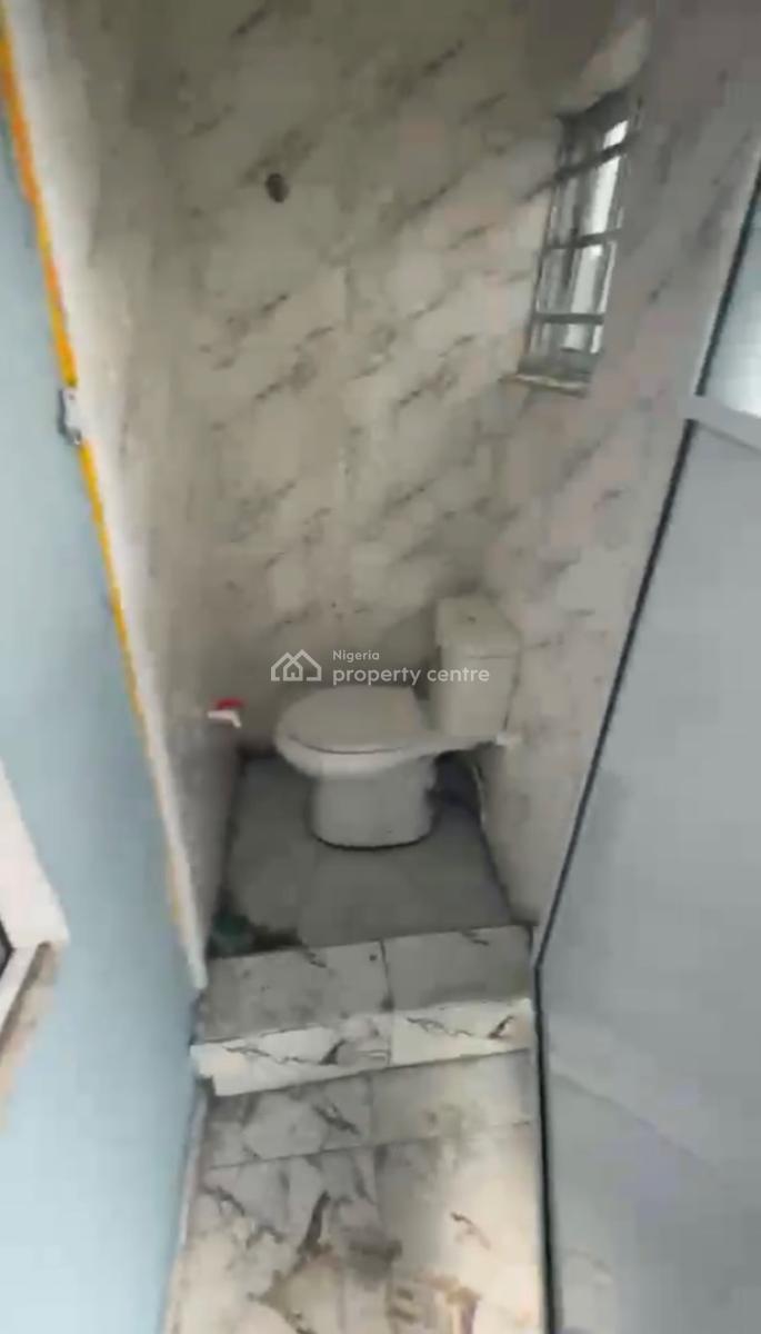 Standard Unit of Mini Flat, Obanikoro, Shomolu, Lagos, Mini Flat (room and Parlour) for Rent