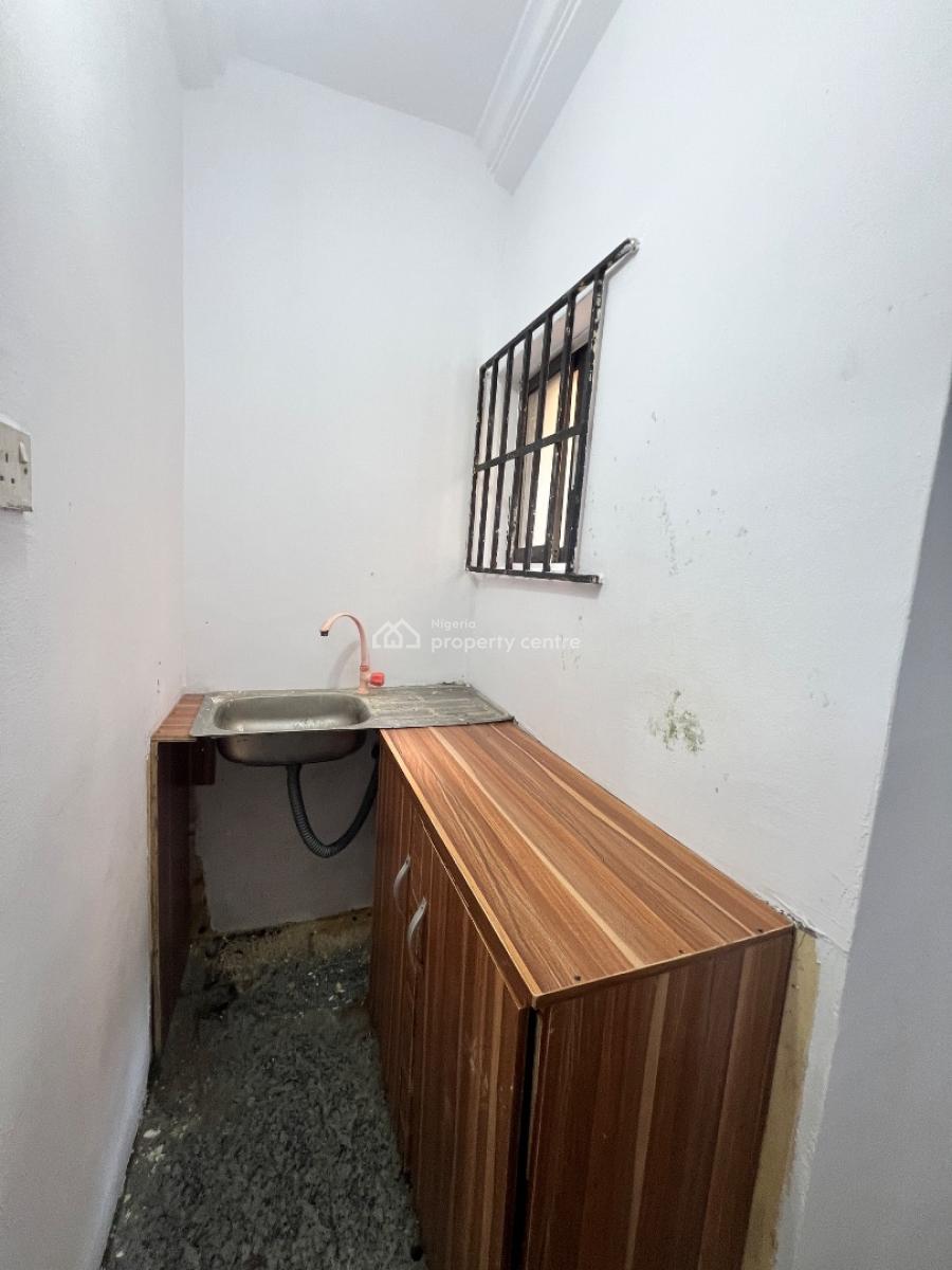 Spacious 1 Bedroom Self Contained, Lekki Phase 1, Lekki, Lagos, Self Contain (single Rooms) for Rent