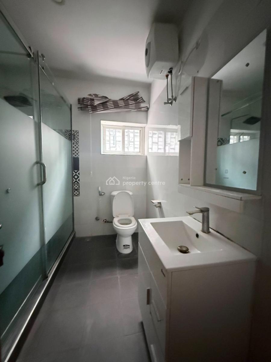 Spacious 2 Bedroom Apartment, Victoria Island (vi), Lagos, Flat / Apartment for Rent
