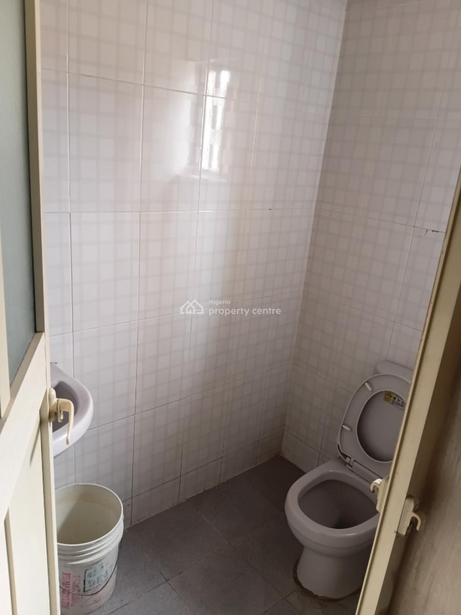 4 Exclusive Bedroom Bungalow, Idowu Estate, Okeira, Ajah, Lagos, Flat / Apartment for Rent