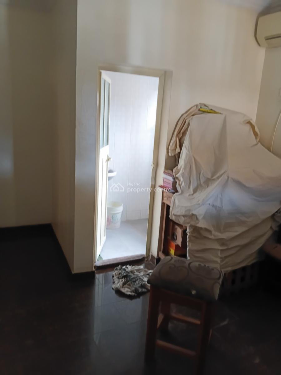 4 Exclusive Bedroom Bungalow, Idowu Estate, Okeira, Ajah, Lagos, Flat / Apartment for Rent