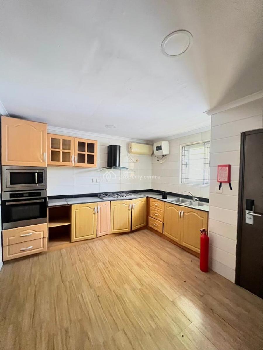 2 Bedroom Apartment with Gym & Swimming Pool, Lekki Phase 1, Lekki, Lagos, Flat / Apartment for Rent