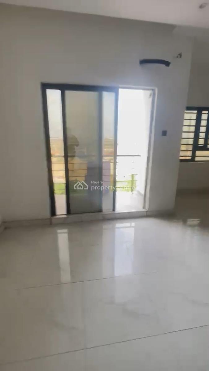 Sharp and Spacious  Fully Serviced 2 Bedroom Apartment Upstairs, Ologolo, Lekki, Lagos, Flat / Apartment for Rent