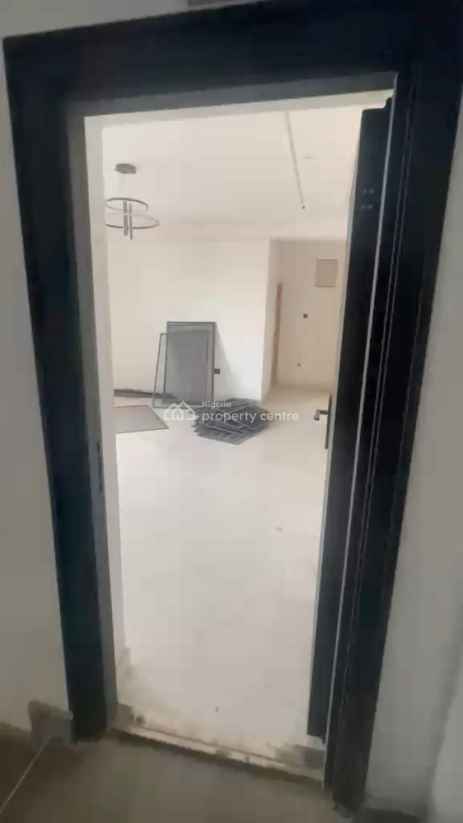Sharp and Spacious  Fully Serviced 2 Bedroom Apartment Upstairs, Ologolo, Lekki, Lagos, Flat / Apartment for Rent
