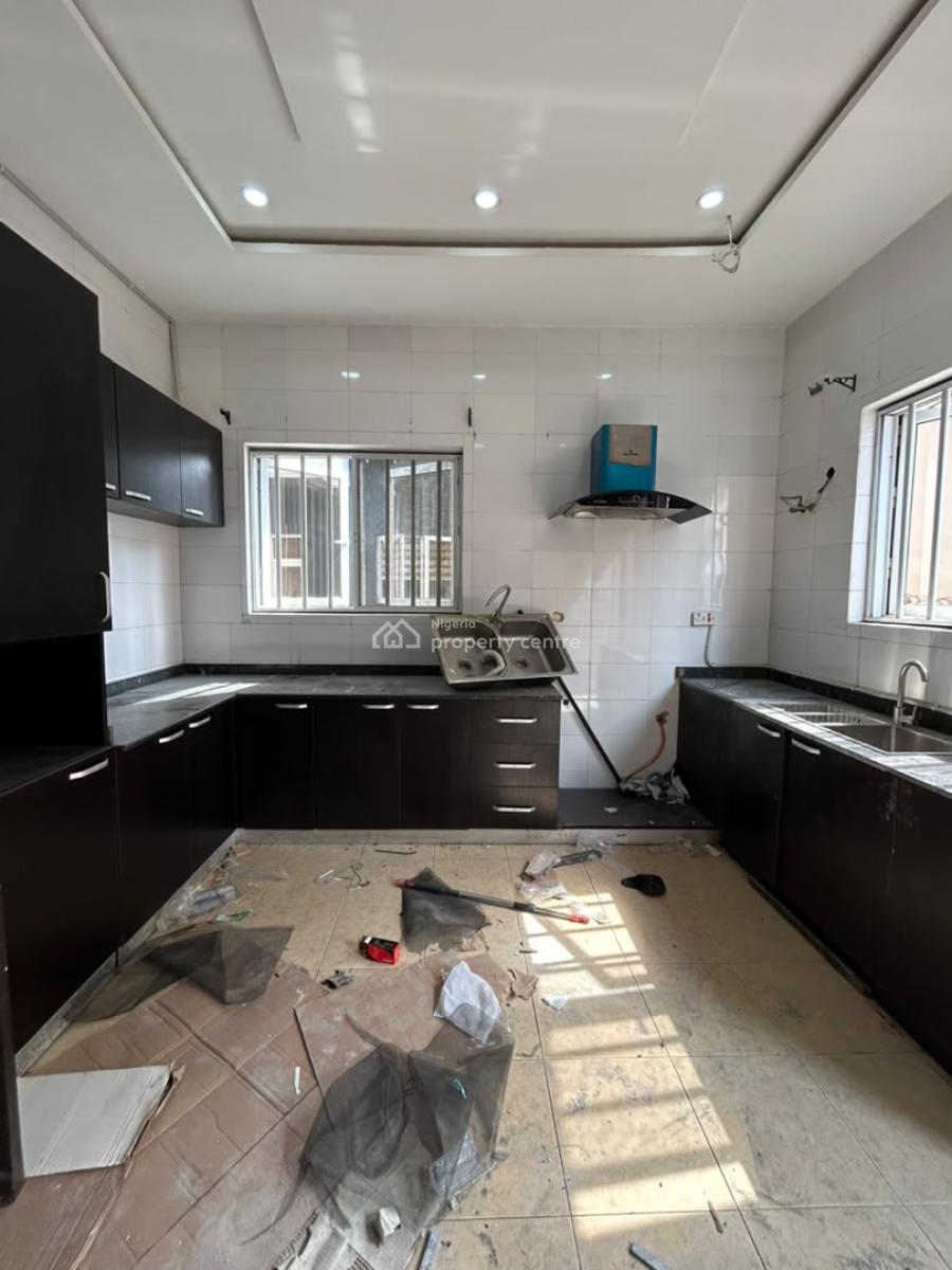 4 Bedroom Terraced Duplexes with Bq, Osapa, Lekki, Lagos, Terraced Duplex for Rent