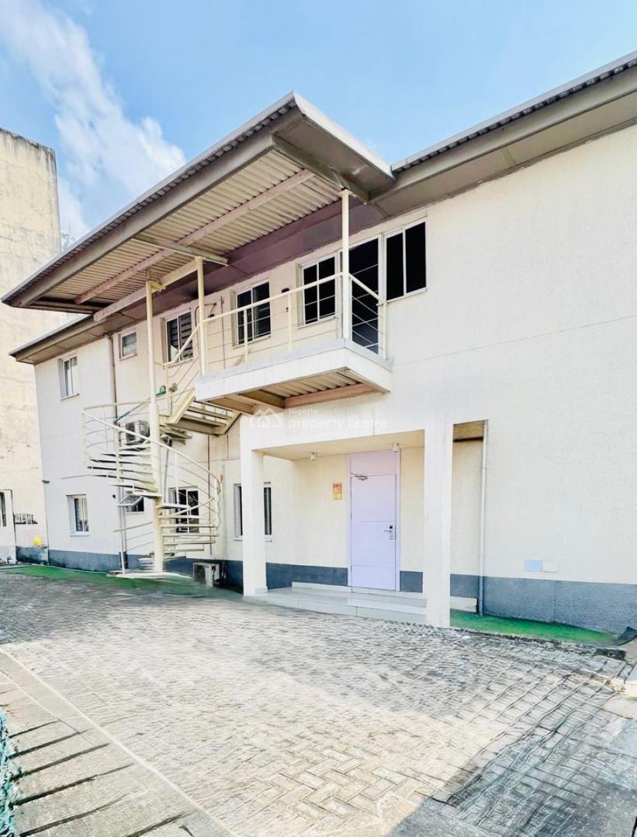 Direct Listing: 1 Bedroom Apartment with Swimming Pool & Tennis Court, Old Ikoyi, Ikoyi, Lagos, Flat / Apartment for Rent