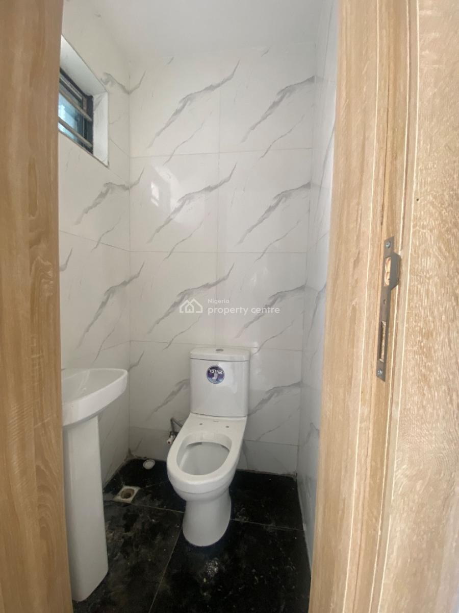 Nice 2-bedroom Apartment, Ologolo, Lekki, Lagos, Flat / Apartment for Rent