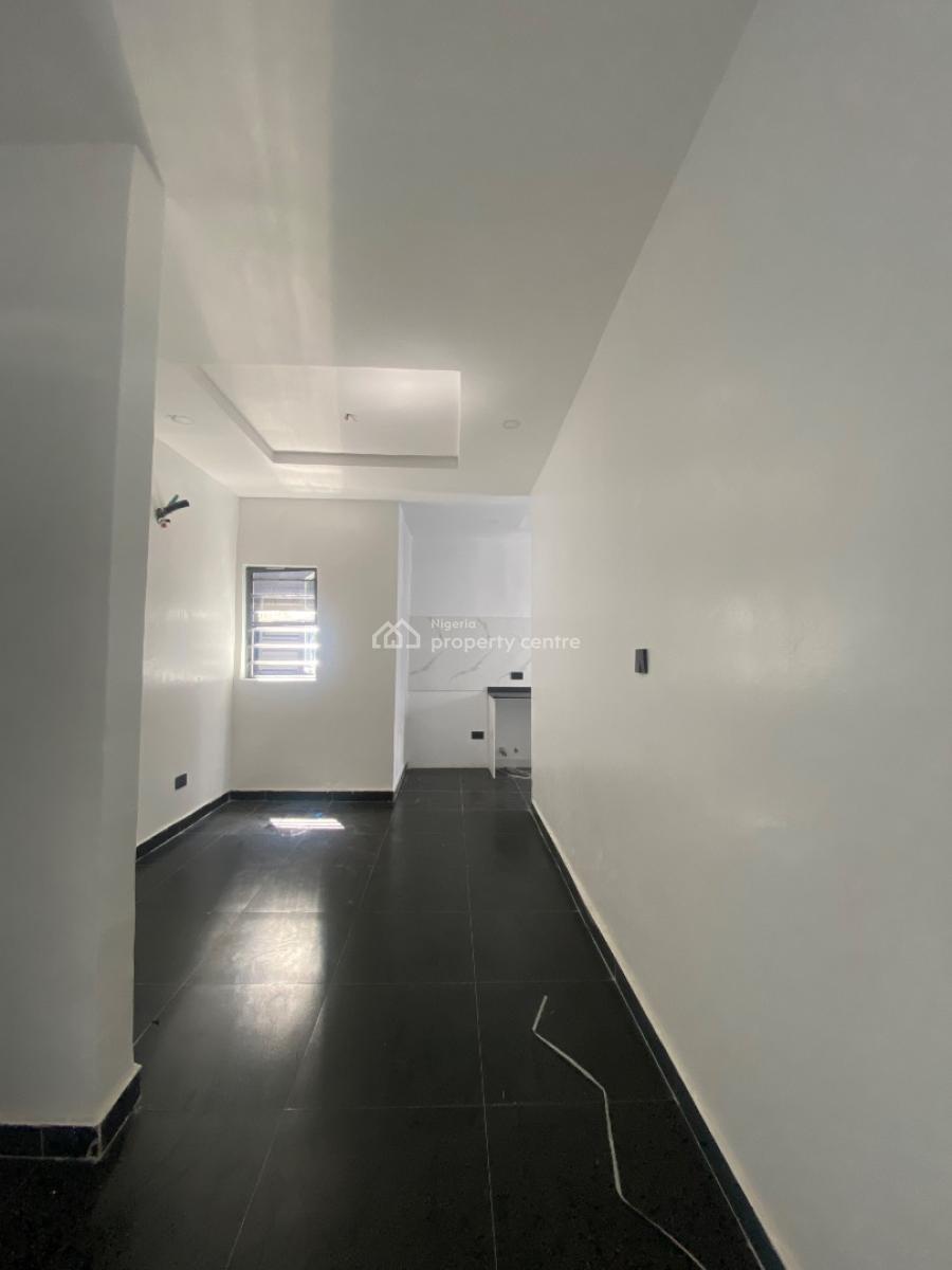 Nice 2-bedroom Apartment, Ologolo, Lekki, Lagos, Flat / Apartment for Rent