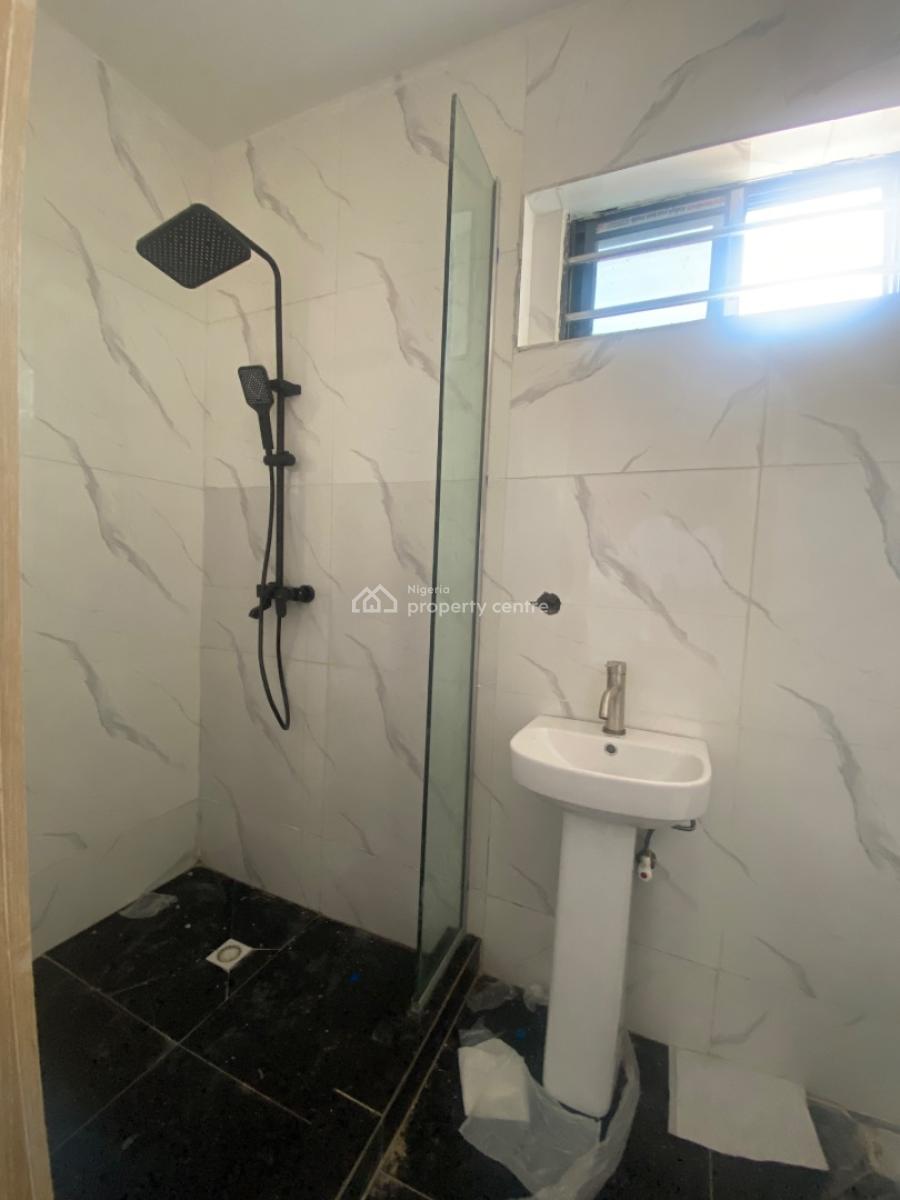 Nice 2-bedroom Apartment, Ologolo, Lekki, Lagos, Flat / Apartment for Rent