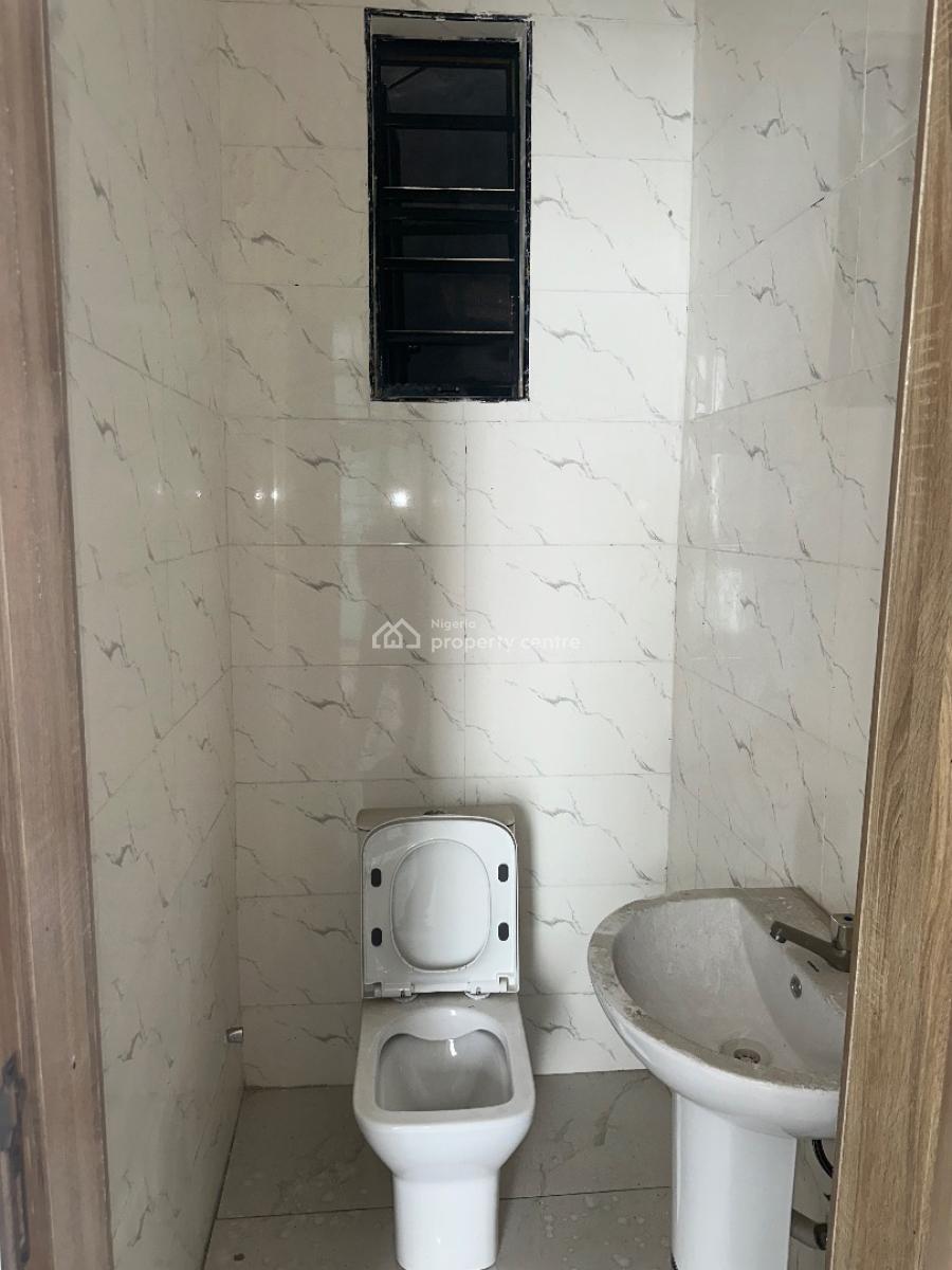 Luxury 2 Bedroom Apartment, Prince Olareyaju Street, Ilasan, Lekki, Lagos, Flat / Apartment for Sale