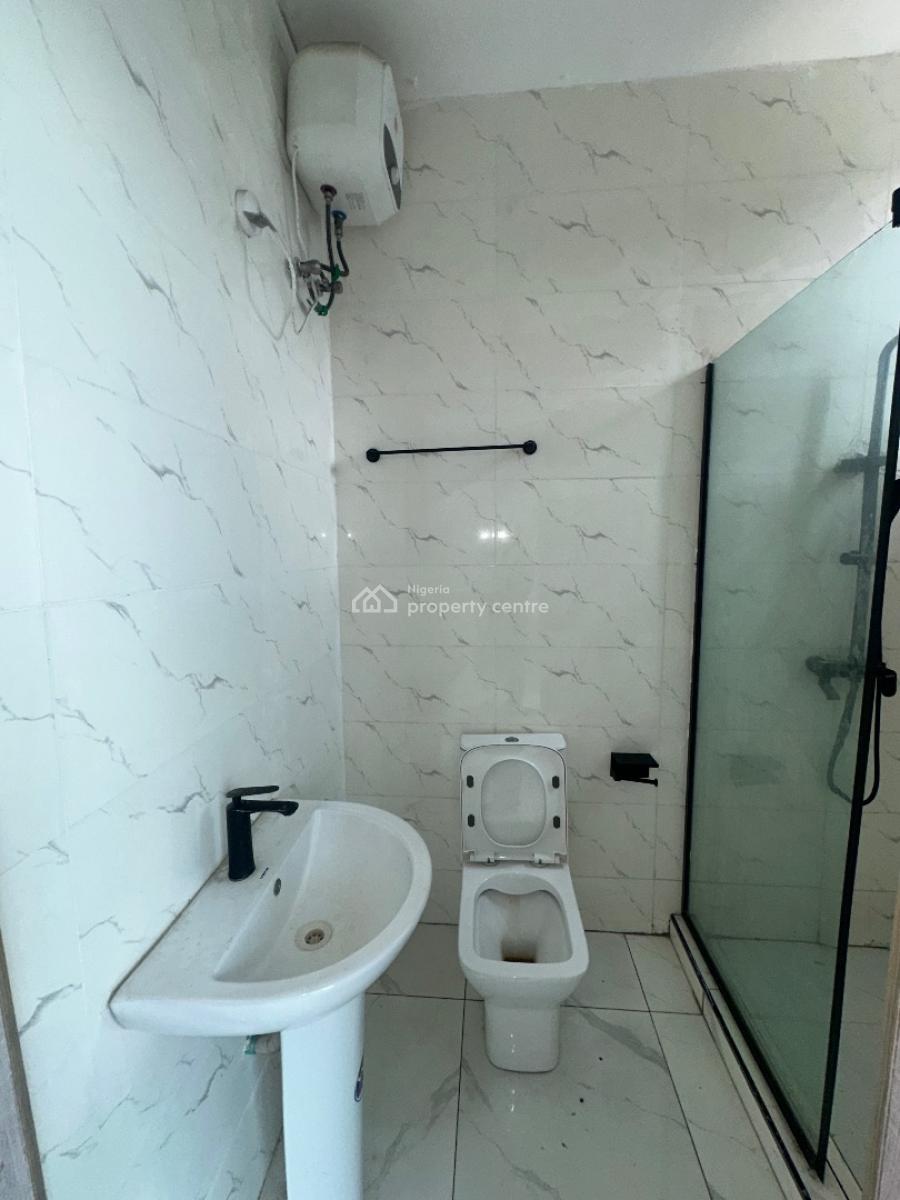 Luxury 2 Bedroom Apartment, Prince Olareyaju Street, Ilasan, Lekki, Lagos, Flat / Apartment for Sale