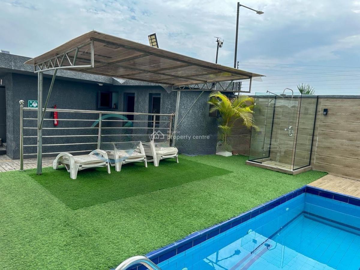 Direct Listing! Spacious 3 Bedroom Apartment with Swimming Pool & Gym, Lekki Phase 1, Lekki, Lagos, Flat / Apartment for Rent