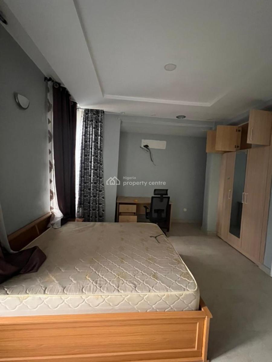 Direct Listing! Spacious 3 Bedroom Apartment with Swimming Pool & Gym, Lekki Phase 1, Lekki, Lagos, Flat / Apartment for Rent