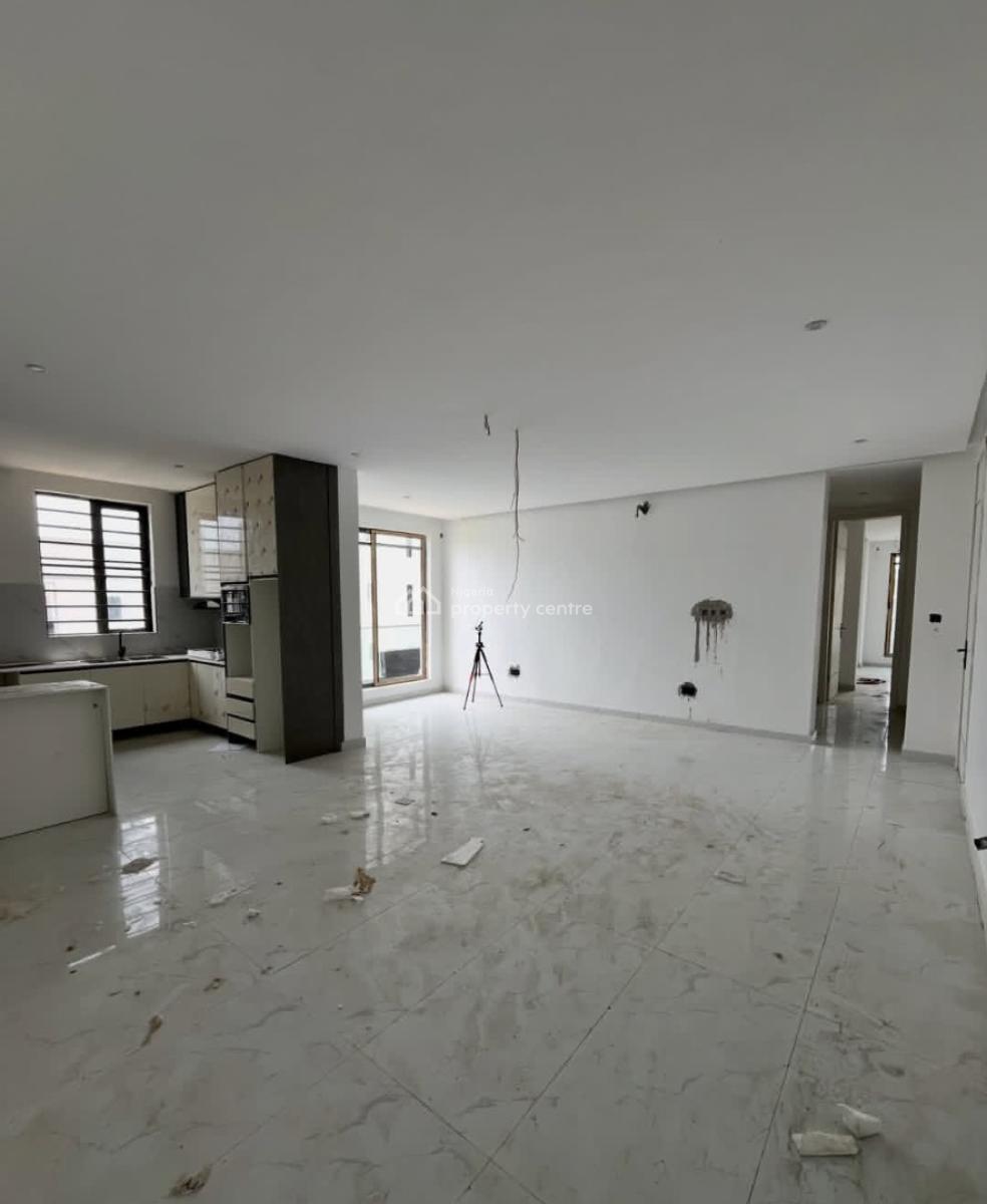 Newly Built and Serviced with 24/7 Power Supply 2 Bedroom En-suite Flat, Lekki Phase 1, Lekki, Lagos, Flat / Apartment for Rent