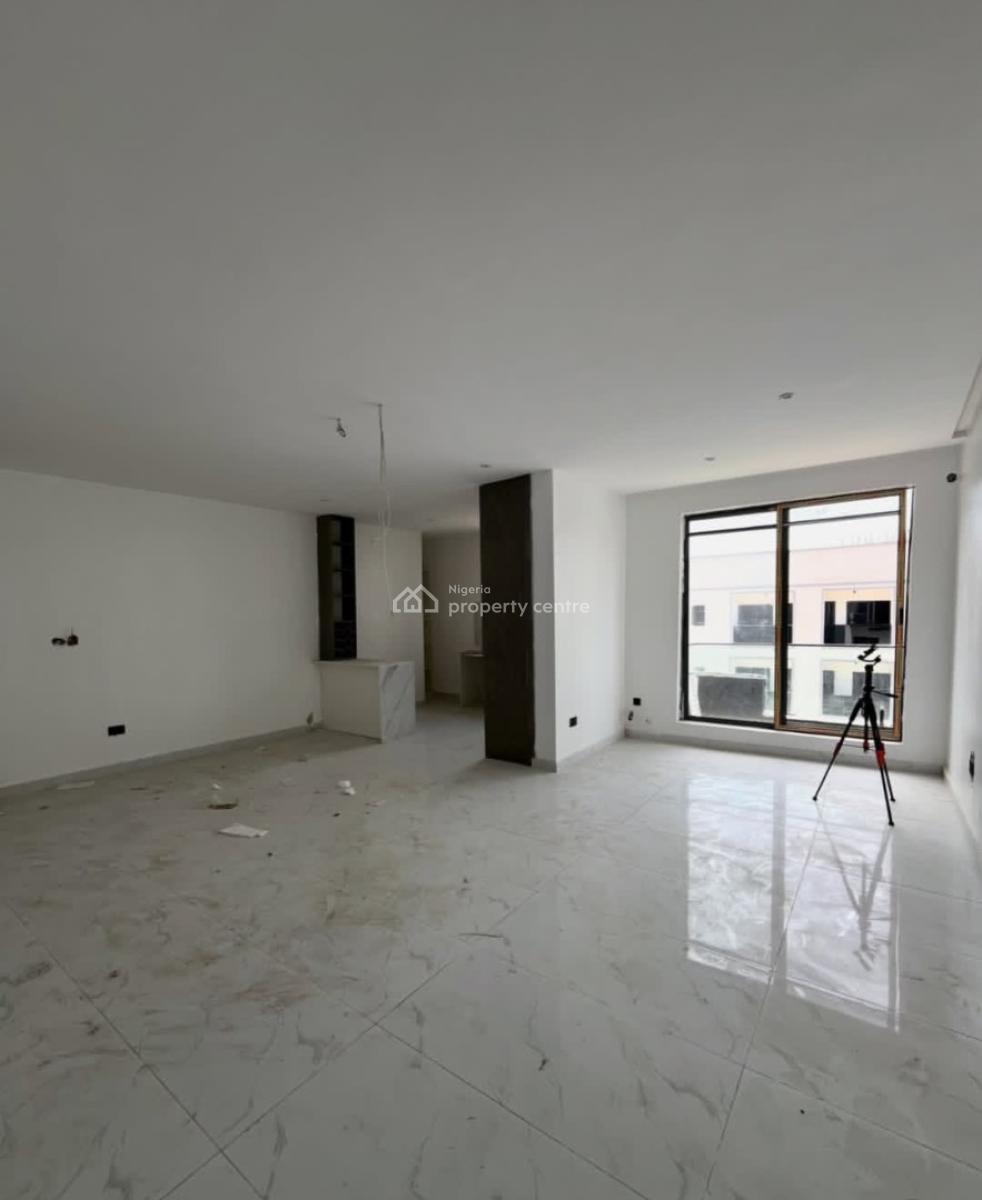 Newly Built and Serviced with 24/7 Power Supply 2 Bedroom En-suite Flat, Lekki Phase 1, Lekki, Lagos, Flat / Apartment for Rent