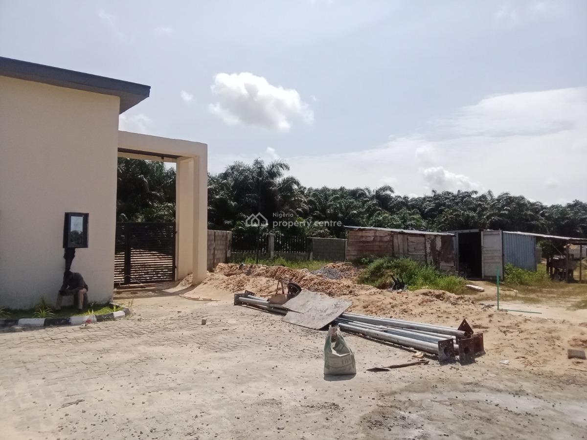 Verified Estate in a Buy and Build Area, Oakley Court,off Lekki Epe Express Way, Eleko, Ibeju Lekki, Lagos, Residential Land for Sale