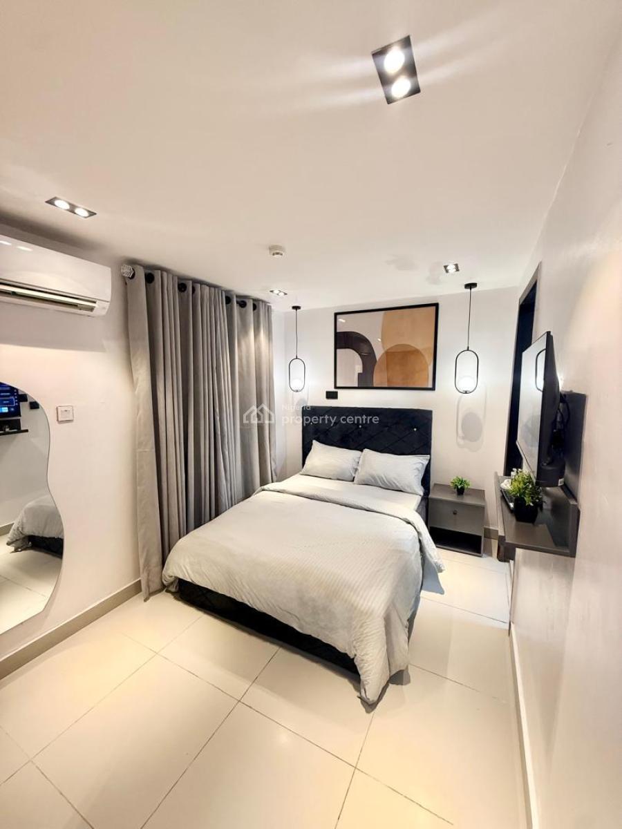 1 Bedroom Apartment with Swimming Pool & Tennis Court, Old Ikoyi, Ikoyi, Lagos, Flat / Apartment for Rent