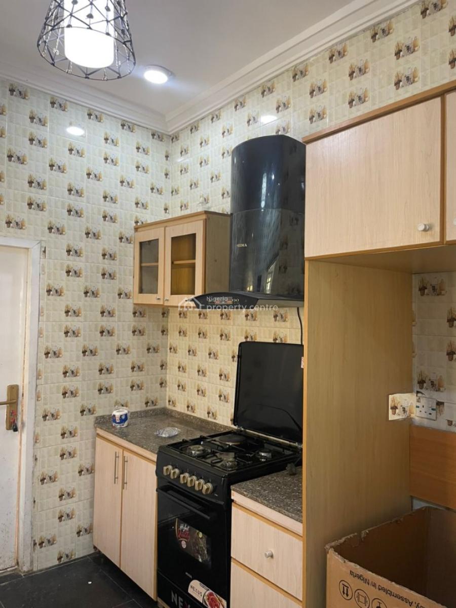 Room and Parlour, Kolapo Ishola Gra, Ibadan, Oyo, Flat / Apartment for Rent