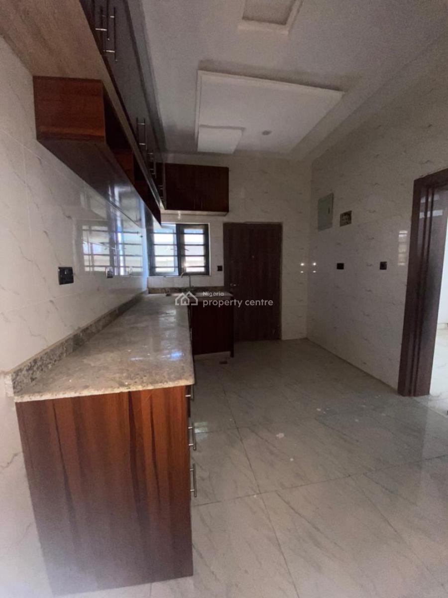 Sharp 2 Bedrooms Flat, Fo1 Layout, Kubwa, Abuja, Flat / Apartment for Rent