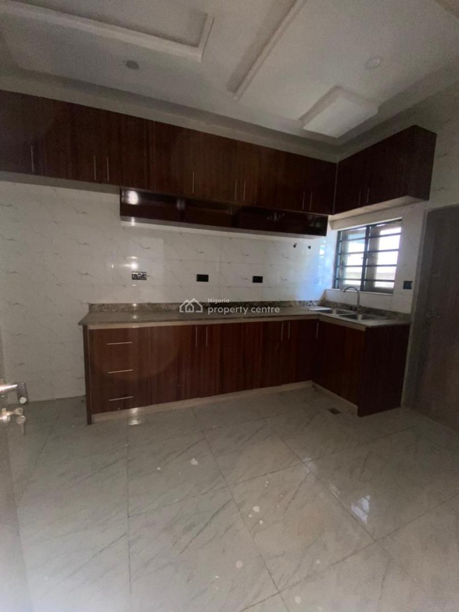 Sharp 2 Bedrooms Flat, Fo1 Layout, Kubwa, Abuja, Flat / Apartment for Rent