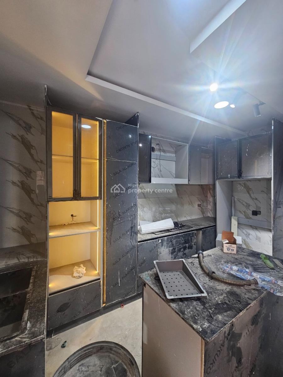 Newly Built 3-bedroom Apartment, Off Freedom Way, Lekki Phase 1, Lekki, Lagos, Flat / Apartment for Rent