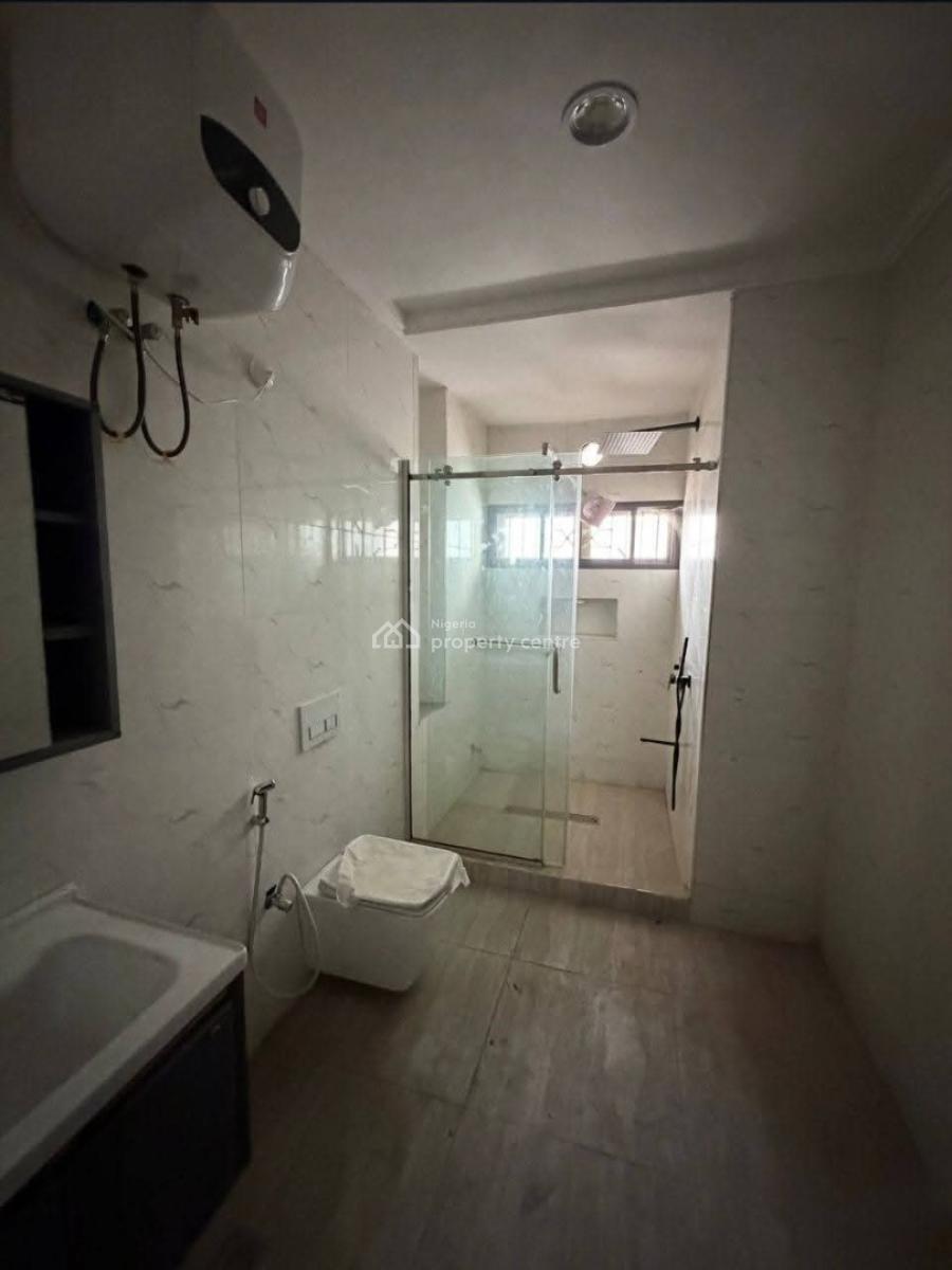 4-bedroom Terrace Duplex with Bq, Guzape District, Abuja, Terraced Duplex for Sale