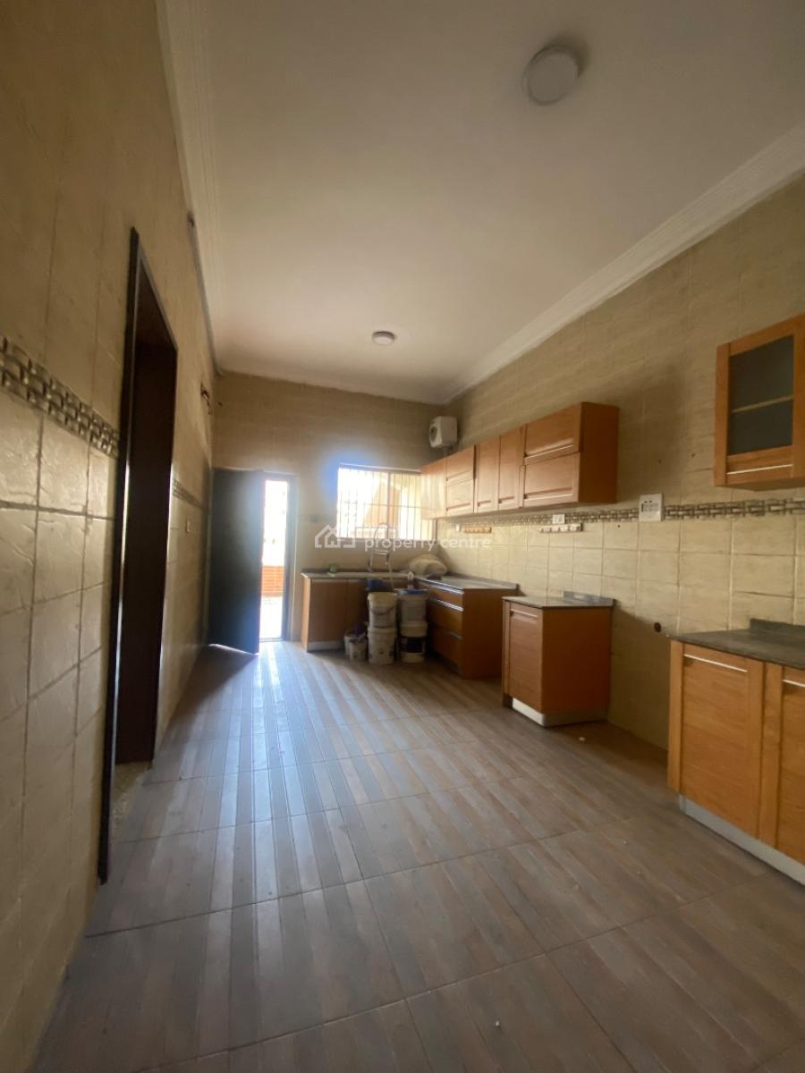 Well-ventilated 4-bedroom Semi-detached Duplex with Bq, Marwa, Lekki, Lagos, Semi-detached Duplex for Rent