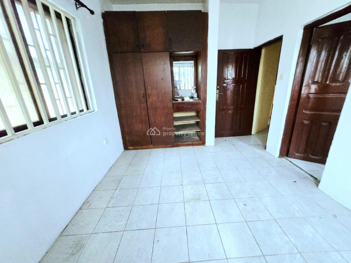 Commercial 3 Bedroom Apartment, Lekki Phase 1, Lekki, Lagos, Flat / Apartment for Rent