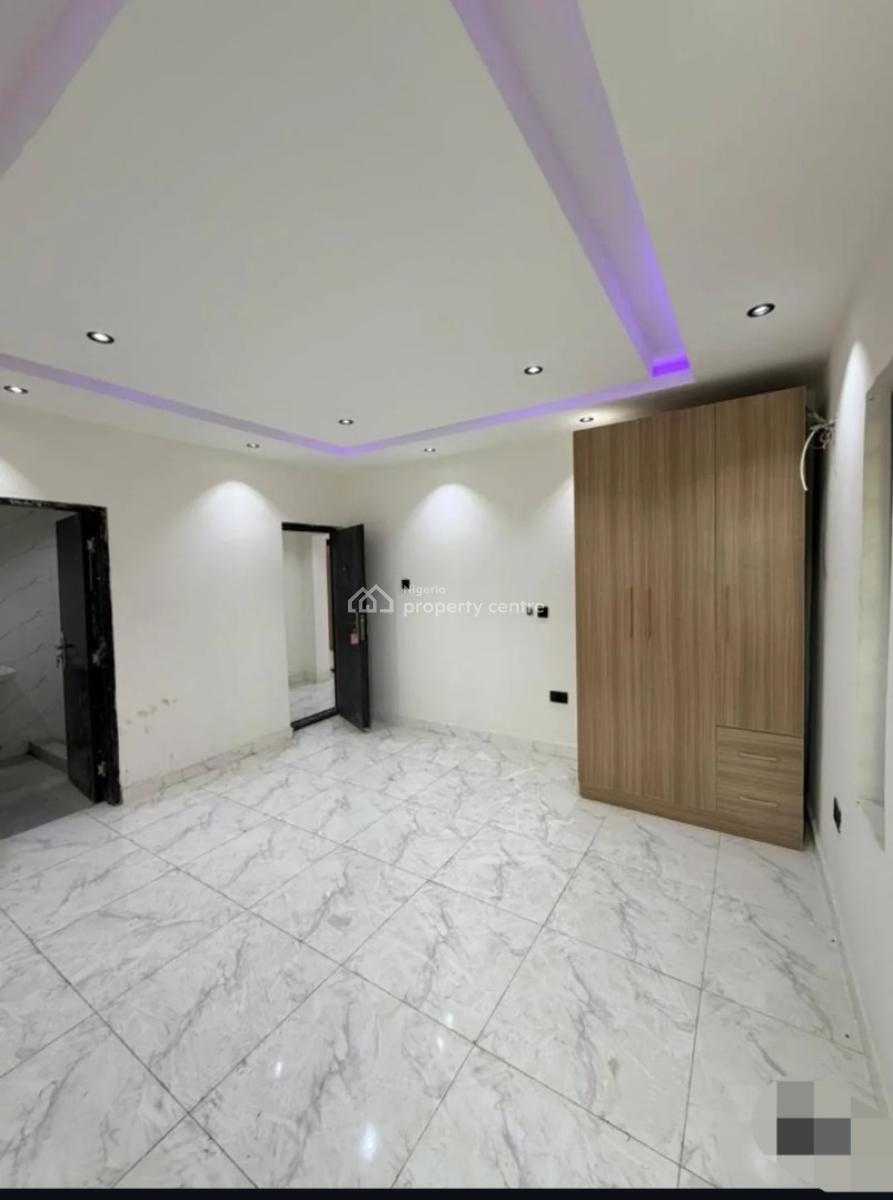 3 Bedroom Apartment, Gbagada, Lagos, Block of Flats for Sale