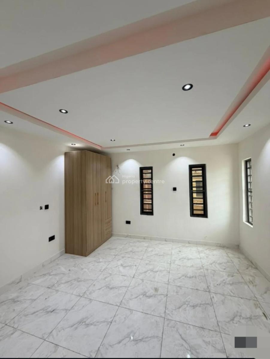 3 Bedroom Apartment, Gbagada, Lagos, Block of Flats for Sale