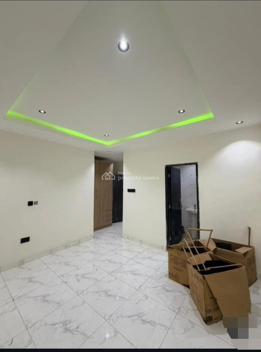 3 Bedroom Apartment, Gbagada, Lagos, Block of Flats for Sale