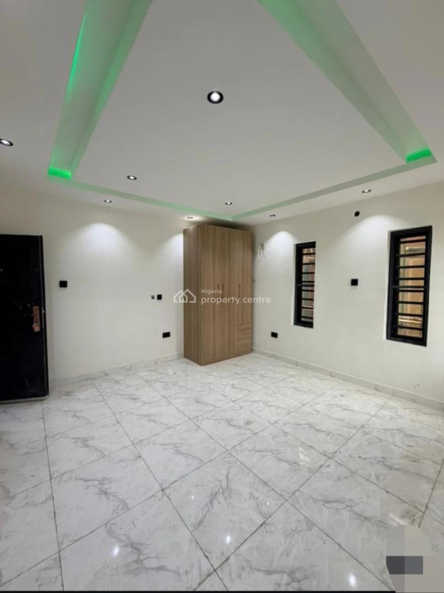 3 Bedroom Apartment, Gbagada, Lagos, Block of Flats for Sale