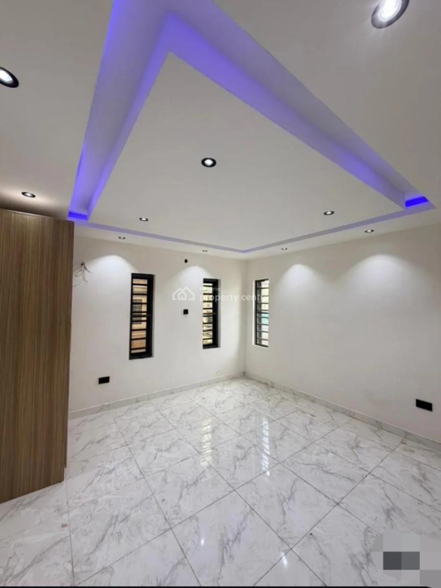 3 Bedroom Apartment, Gbagada, Lagos, Block of Flats for Sale