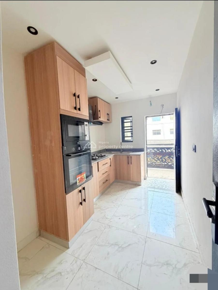 3 Bedroom Apartment, Gbagada, Lagos, Block of Flats for Sale
