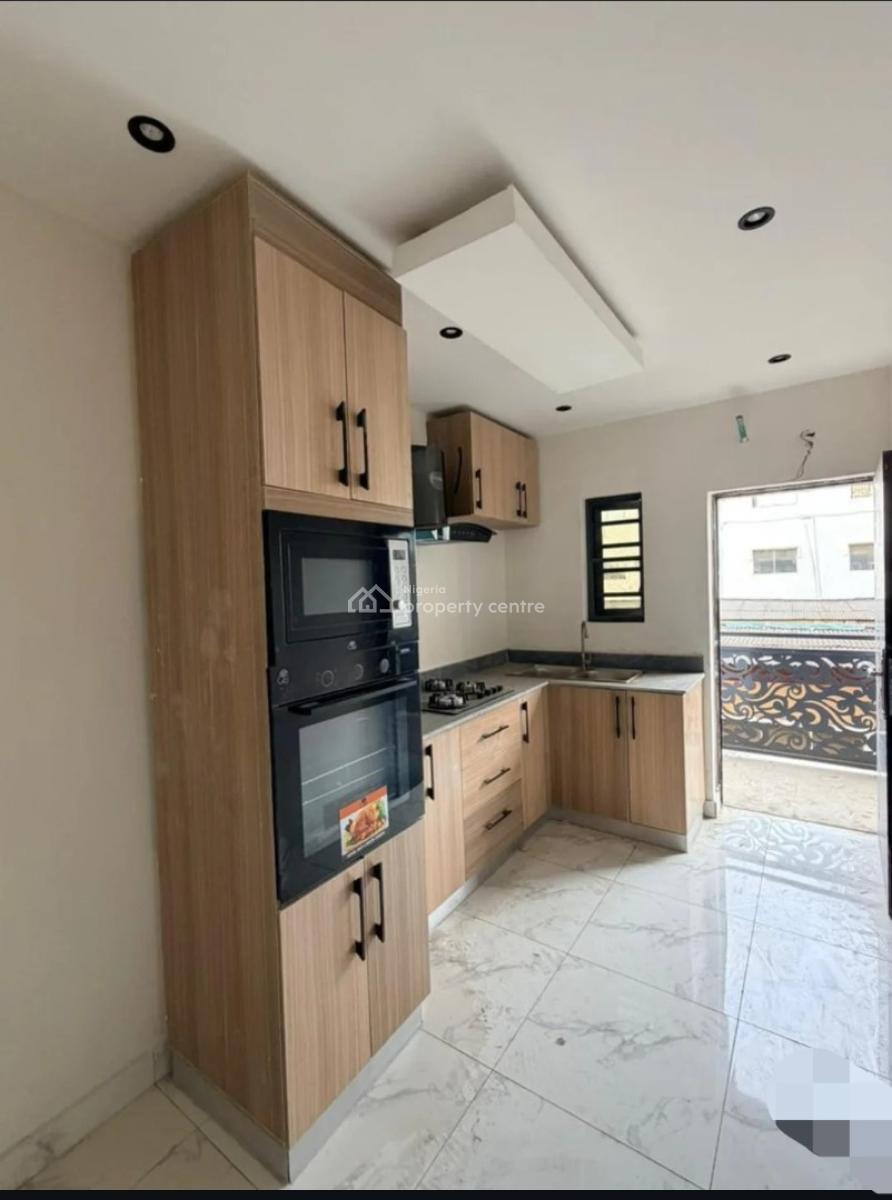 3 Bedroom Apartment, Gbagada, Lagos, Block of Flats for Sale