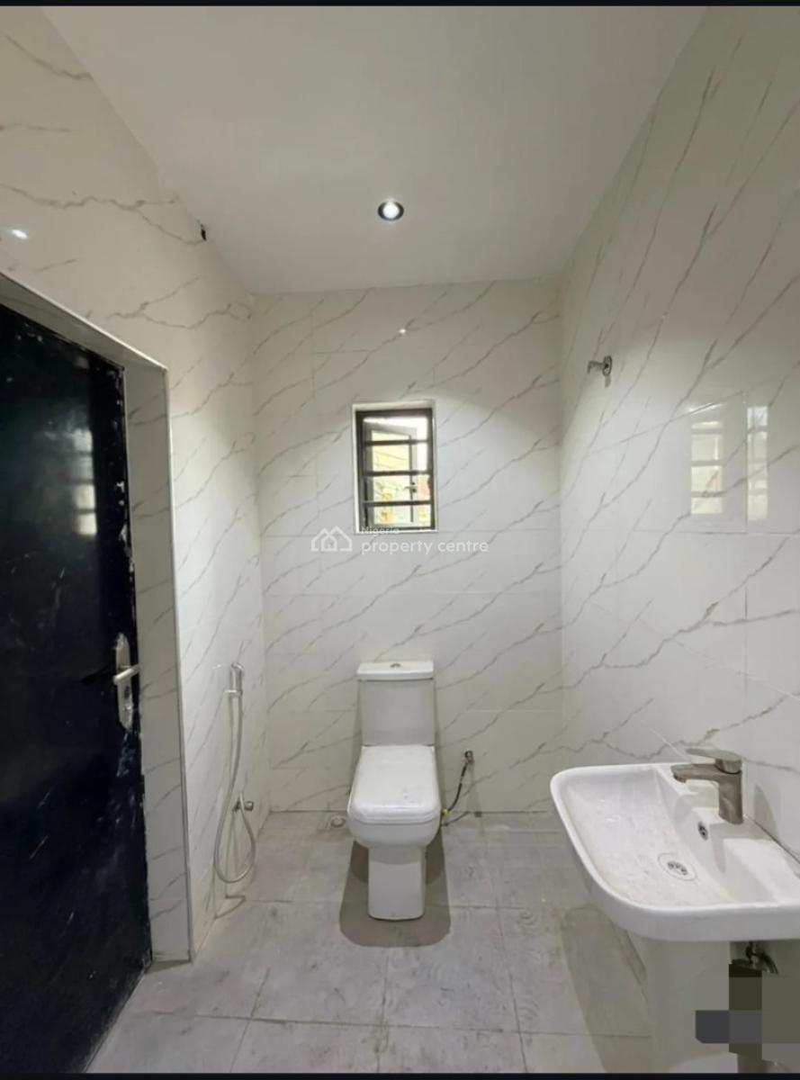3 Bedroom Apartment, Gbagada, Lagos, Block of Flats for Sale