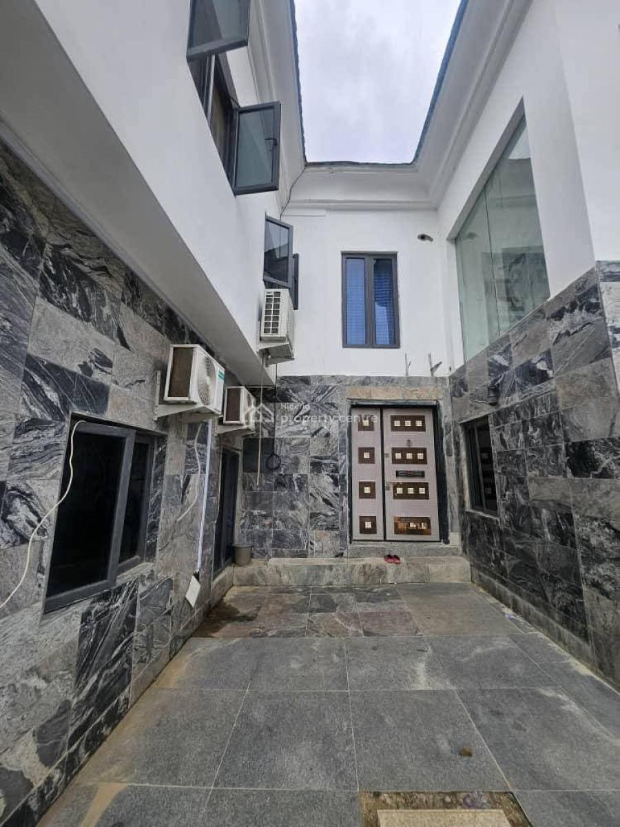 16 Rooms Semi Detached Duplex, 7th Avenue, Gwarinpa, Abuja, Semi-detached Duplex for Sale