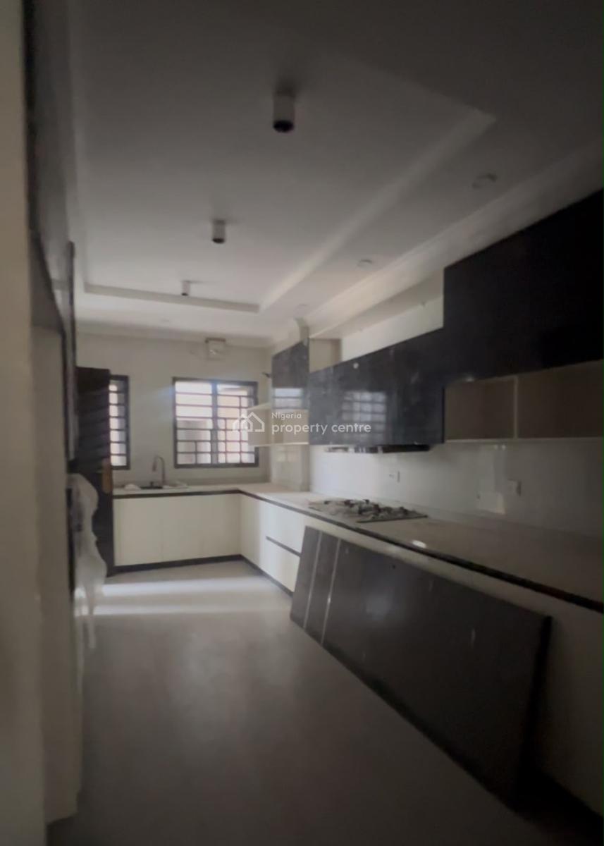 Brand New 4 Bedroom Apartment with Bq, Lekki Phase 1, Lekki, Lagos, Flat / Apartment for Rent