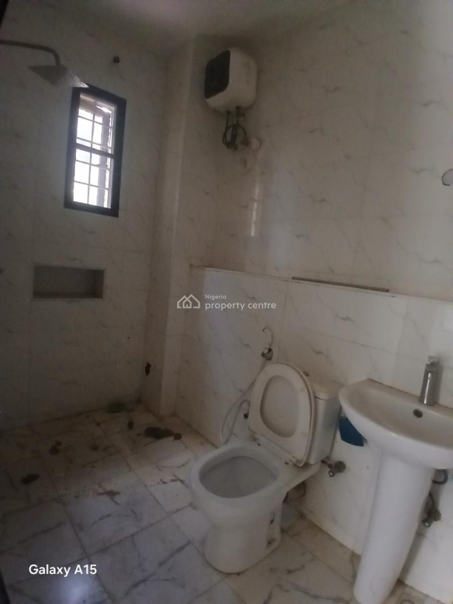 Well Built 3 Bedrooms Flat., Jahi, Abuja, Flat / Apartment for Rent