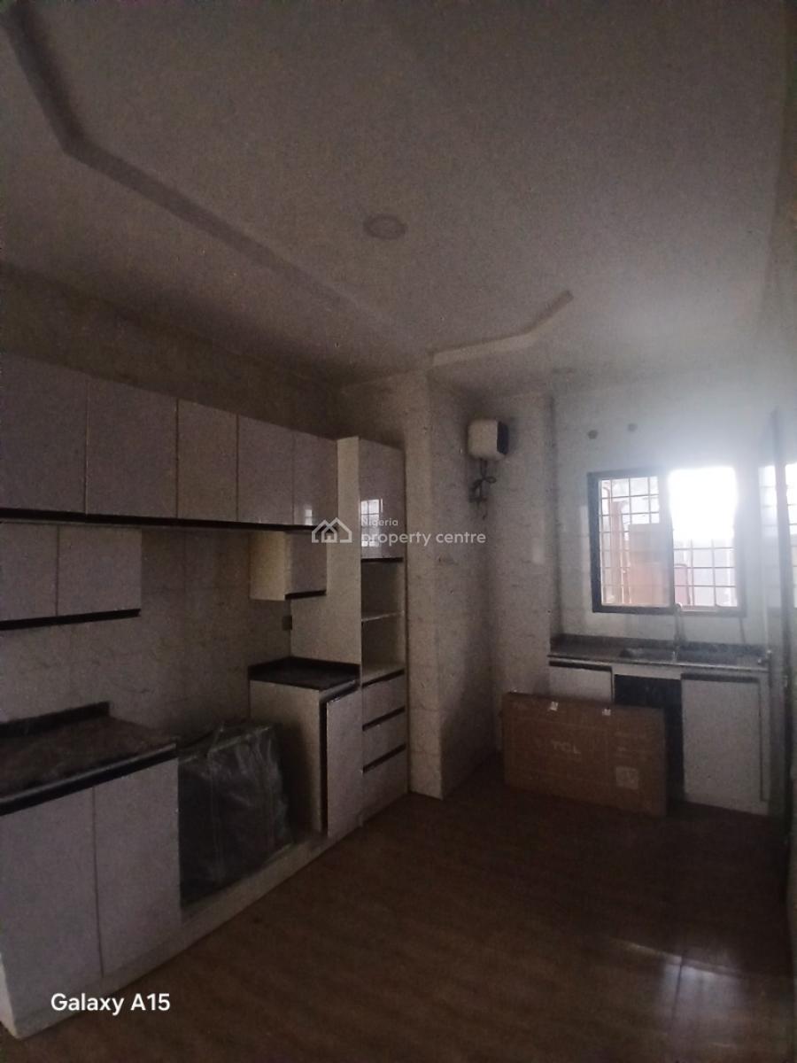 Well Built 3 Bedrooms Flat., Jahi, Abuja, Flat / Apartment for Rent