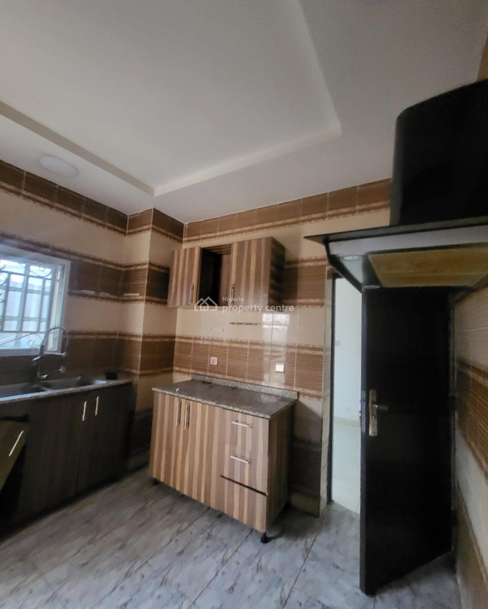 Luxurious Massive 2bedroom Flat, By Peace Max Transport, Utako, Abuja, Flat / Apartment for Rent